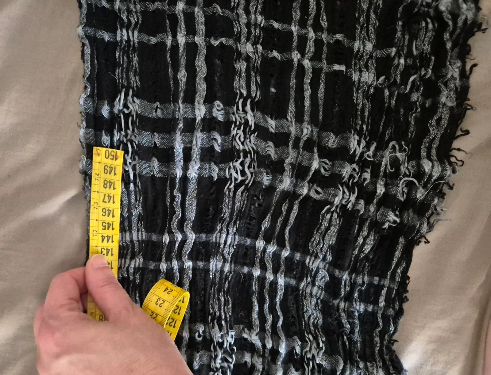 Checked and solid color scarf 180×36 cm – photo 3